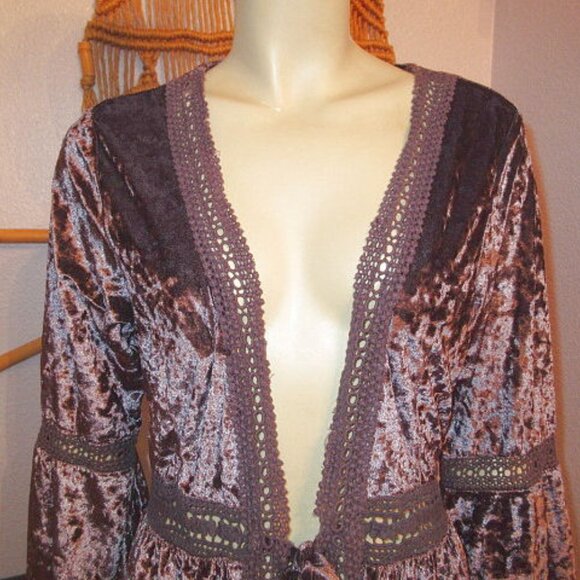 Vtg Velvet Kimono Size S Crochet Bell Sleeves Witchy Fairy Grunge Vamp Y2K 90s - Picture 2 of 11